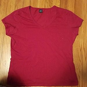GAP - Berry V-neck Short Sleeve Tee